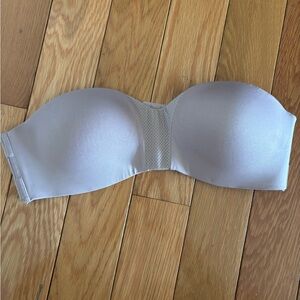 NWOT Maidenform Strapless White Bra Small